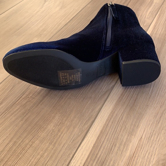 Velvet royal blue ankle boot - Picture 4 of 5